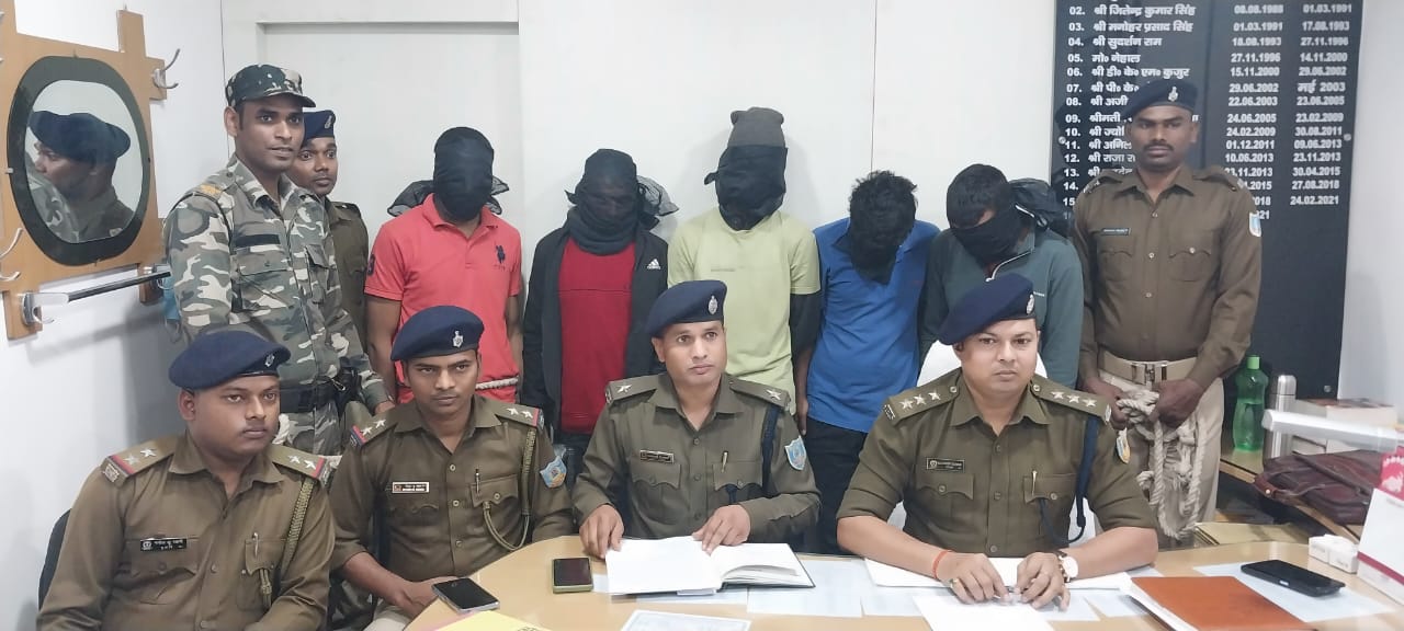 6 बाइक के साथ 5 बाईक चोर चढ़े पुलिस के हत्थे