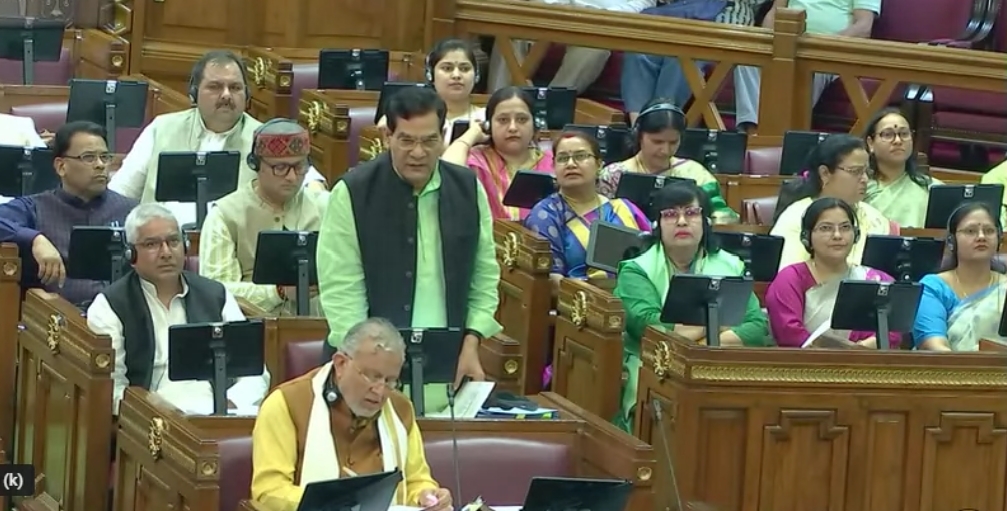 विपक्ष को आईना दिखाने का काम किया ऊर्जा एवं नगर विकास मंत्री ए के शर्मा ने किया।