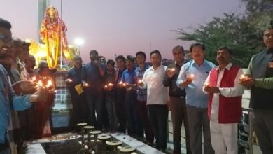 पूर्व सैनिक सेवा परिषद ने पुलवामा के शहीदों की याद में किए 101 दिये रौशन