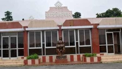 बोकारो एयरपोर्ट में नौकरी देने के नाम पर ठग लोगो को बना रहे है अपना शिकार