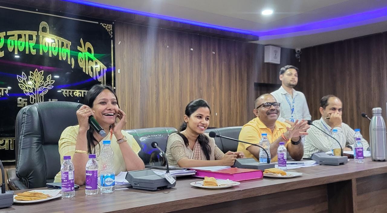 नगर निगम बोर्ड की पहली साधारण बैठक चर्चा के बाद करीब दो सौ करोड़ खर्च के अकतीस प्रस्तावोंपर लगी मुंहर