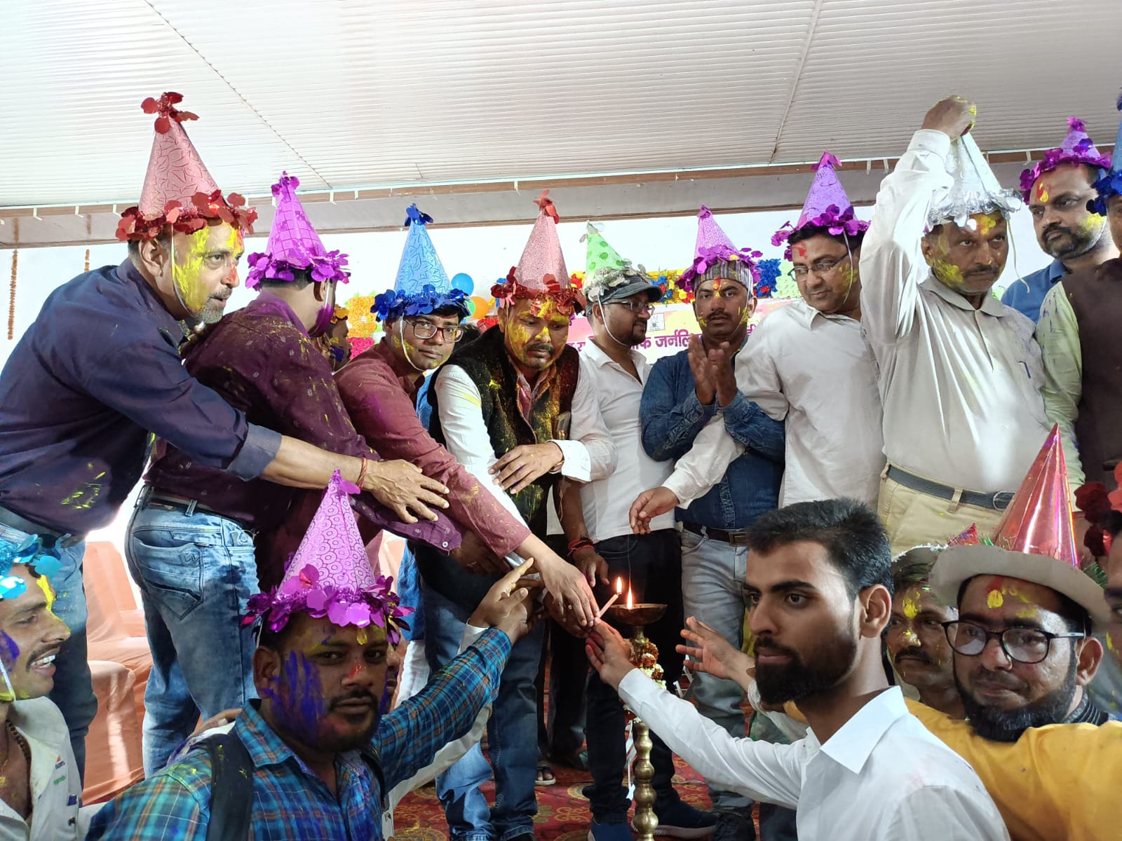 एनयूजेआई के बैनर तले होली मिलन सह पत्रकार सम्मान समारोह का हुआ आयोजन एनयूजेआई के बैनर तले होली मिलन सह पत्रकार सम्मान समारोह का हुआ आयोजन