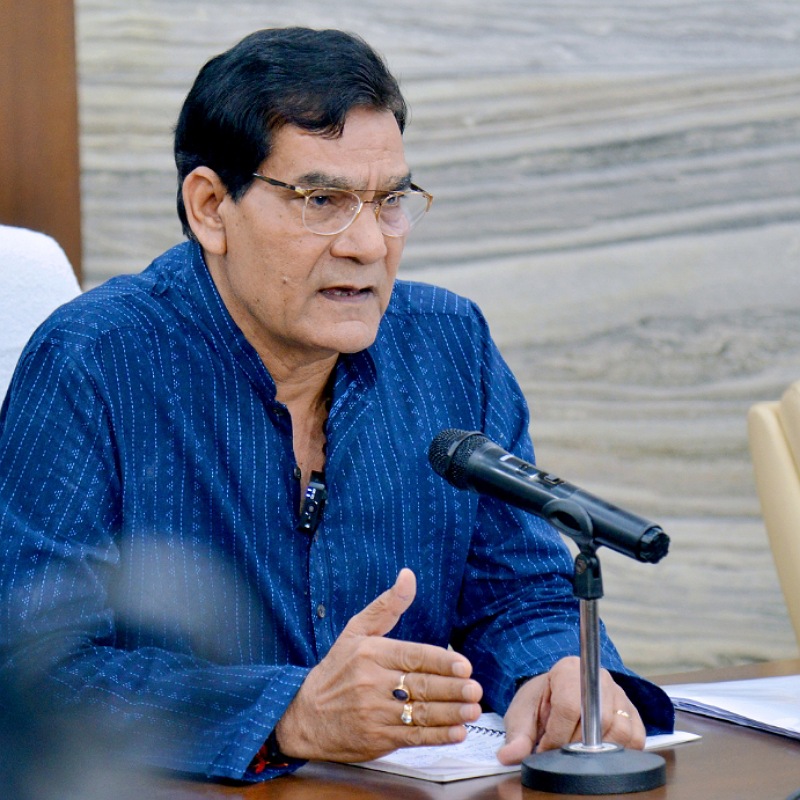 हड़ताल करने वाले कार्मिकों को चिन्हित करने के लिये सभी मण्डलायुक्तों, जिलाधिकारियों तथा पुलिस अधीक्षकों को दिये गये निर्देश। ऊर्जा मंत्री हड़ताल करने वाले कार्मिकों को चिन्हित करने के लिये सभी मण्डलायुक्तों, जिलाधिकारियों तथा पुलिस अधीक्षकों को दिये गये निर्देश। ऊर्जा मंत्री