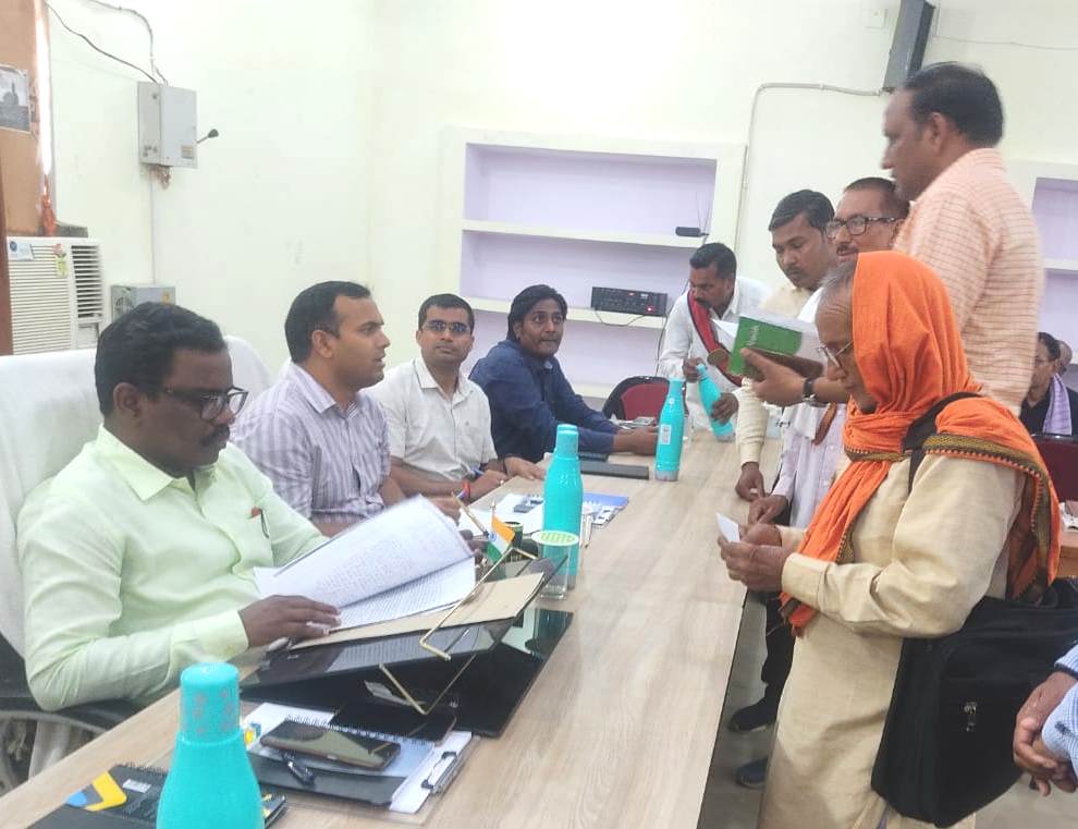 Sonebhadra चारों तहसीलों में सम्पूर्ण समाधान दिवस का आयोजन, 167 शिकायतें, 22 निस्तारित,