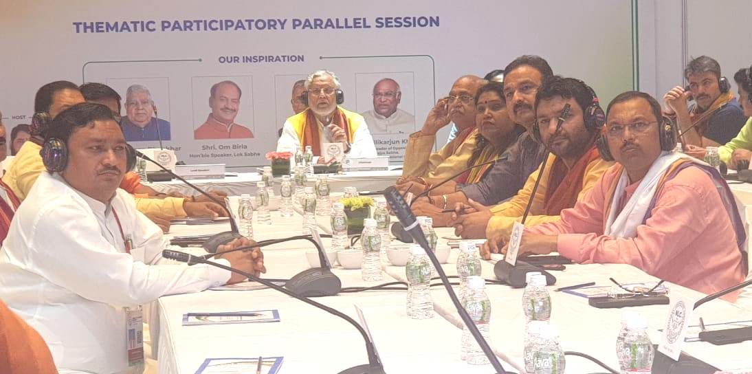 राष्ट्रीय विधायक सम्मेलन, सदनों में हंगामा से कोई भी समाधान नहीं निकलता -सुरेश खन्ना