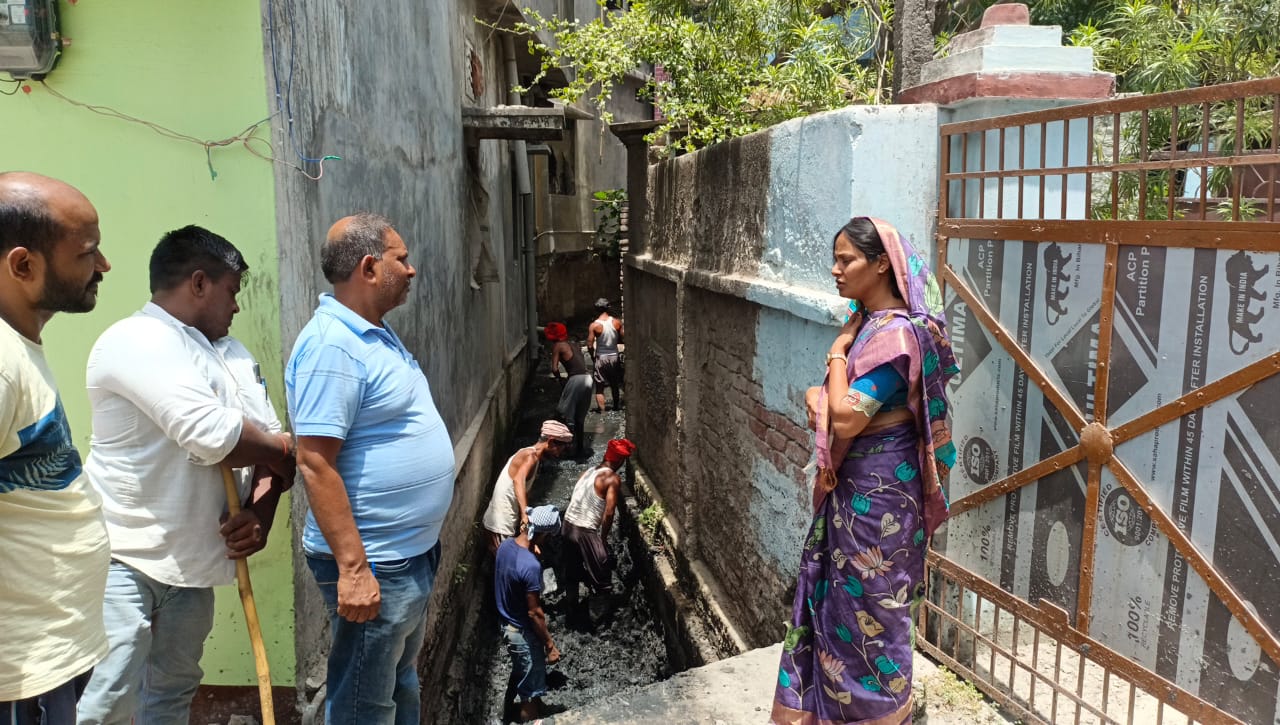 बरसात शुरू होने की धमक के बीच नगर निगम के जाम नालों की युद्ध स्तर पर करें सफाई व उड़ाही: गरिमा