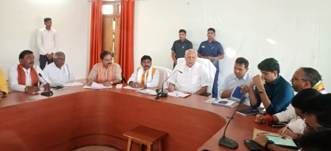 मुख्यमंत्री के आगमन के पूर्व समस्त आवश्यक व्यवस्थाएं ससमय की जाये पूर्ण- मंत्री सुर्य प्रताप शाही