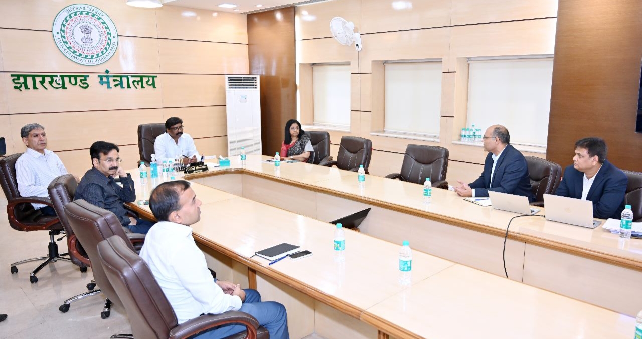 मुख्यमंत्री हेमन्त सोरेन से पैन एशिया मेटल्स लि० के अध्यक्ष-सह-प्रबंध निदेशक पॉल लॉक ने मुलाकात की।