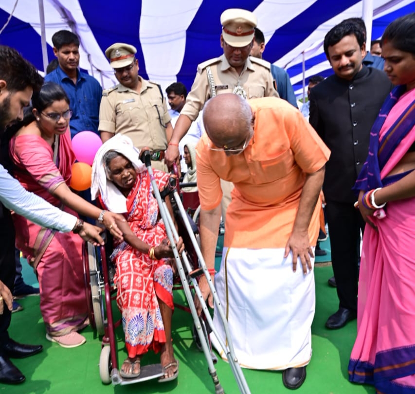 झारखंड विकास की नई ऊंचाइयों को निश्चित रूप से छुएगा। राज्यपाल