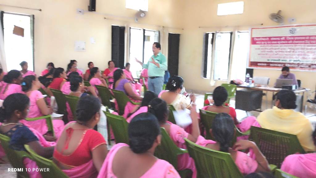 कुपोषित बच्चों को कुपोषण मुक्त करने हेतु चलाया जा रहा है विशेष प्रशिक्षण अभियान कुपोषित बच्चों को कुपोषण मुक्त करने हेतु चलाया जा रहा है विशेष प्रशिक्षण अभियान