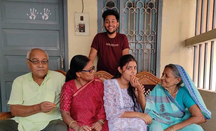 आचार्य सुदर्शन B.Ed कॉलेज की B.Ed परीक्षा में प्रियदर्शी बनी कॉलेज टॉपर