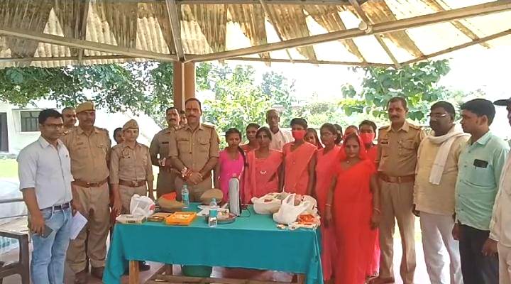 चोपन थाने में रक्षाबंधन के पावन पर्व पर राखी कार्यक्रम आयोजित चोपन थाने में रक्षाबंधन के पावन पर्व पर राखी कार्यक्रम आयोजित