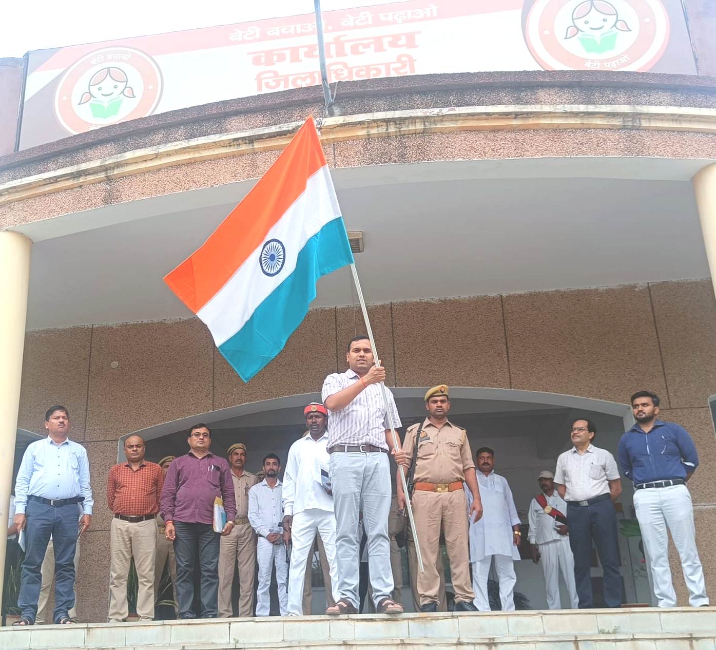‘‘मेरी माटी मेरा देश‘‘ हर वर्ग व हर समुदाय को अपने राष्ट्र के प्रति कृति संकल्पित करेगा-जिलाधिकारी