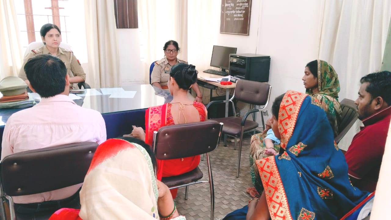 महिला थानाध्यक्ष के प्रयास से 3 वैवाहिक जोड़ों की हुई काउंसलिंग, पति-पत्नी साथ में रहने के लिये हुए राजी