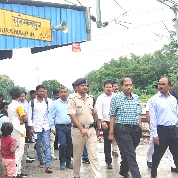 सुरेमपुर स्टेशन, सीवान स्टेशन सुंदरीकरण योजना के अंतर्गत चल रहे विकास कार्यों का गहन निरीक्षण