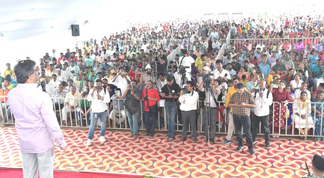 मुख्यमंत्री ने कहा- अपने वीर शहीदों और आंदोलनकारियों के सपनों का बना रहे हैं झारखंड