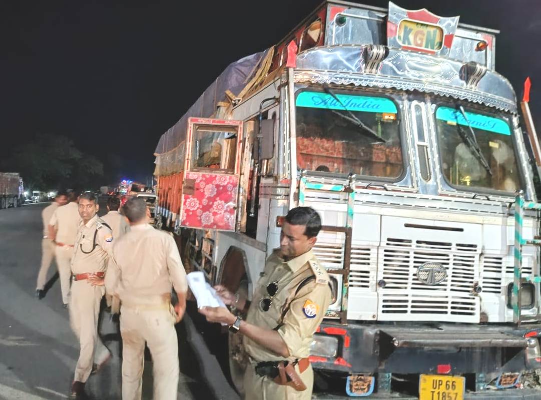 विशेष प्रवर्तन अभियान-ढाबों एवं लोढ़ी चुर्क टोल प्लाजा पर चेकिंग