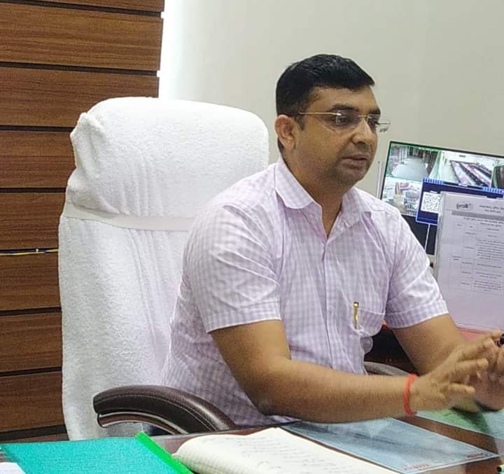 पूर्णिया : स्वतंत्रता दिवस की पूर्व तैयारियों को लेकर डीएम ने दिए कई आवश्यक निर्देश…जिले में पहली बार सोशल मीडिया बेबकास्टिंग के जरिये होगा स्वतंत्रता दिवस का लाइव प्रदर्शन