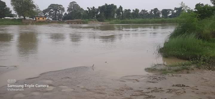 हिमालय की गोद से निकली नदी इलाके हर साल मचाती है तबाही हिमालय की गोद से निकली नदी इलाके हर साल मचाती है तबाही