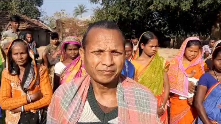 आदिवासी बाहुल्य गांव खिलौड़ी का चुनेरभुज और बांसकोदरी टोला अब तक अंधेरे में