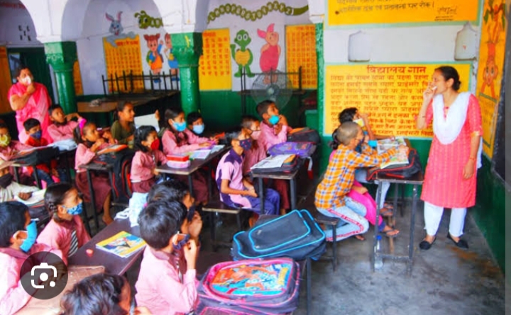 प्राथमिक विद्यालय नहीं होने के कारण बच्चों को शिक्षा ग्रहण करने में हो रही है कठिनाई