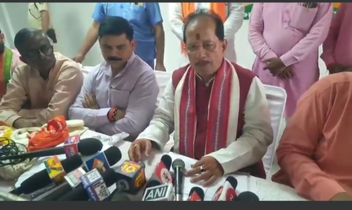 नागपंचमी के दिन बगहा में उत्पन्न हुए विवाद के लिए प्रशासन जिम्मेदार सीबीआई और हाई कोर्ट के जज से उच्च स्तरीय जांच करने की मांग , विजय कुमार सिन्हा 