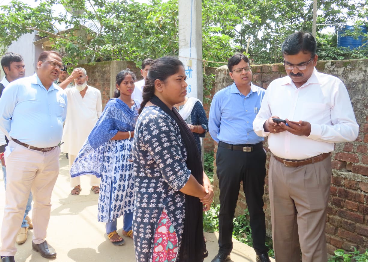 चुनाव में कोई भी मतदाता नहीं छूटे, इस उद्देश्य से हमें टीम भावना से काम करना होगा-के रवि कुमार
