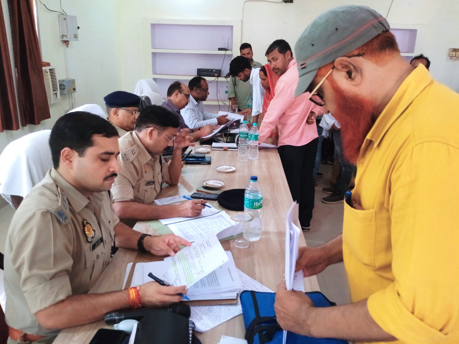 शिकायतकर्ताओं की शिकायतों का निस्तारण गुणवत्तापूर्ण किया जाये-सहदेव कुमार मिश्रा