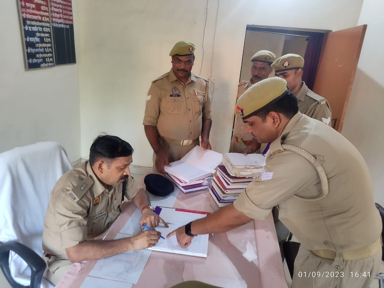 अपर पुलिस अधीक्षक (मुख्यालय) द्वारा थाना करमा का किया गया अर्द्धवार्षिक निरीक्षण