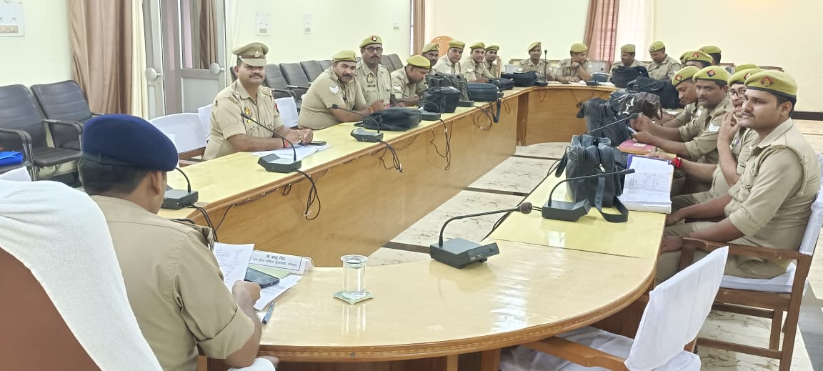 समस्त थानों के पैरवीकारों की मीटिंग कर दिये गये आवश्यक दिशा निर्देश