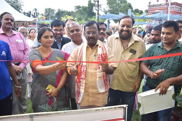 वाराणसी के टॉउन हॉल, मैदागिन में शुरू हुआ, दिव्य कला मेला, 2023 वाराणसी के टॉउन हॉल, मैदागिन में शुरू हुआ, दिव्य कला मेला, 2023