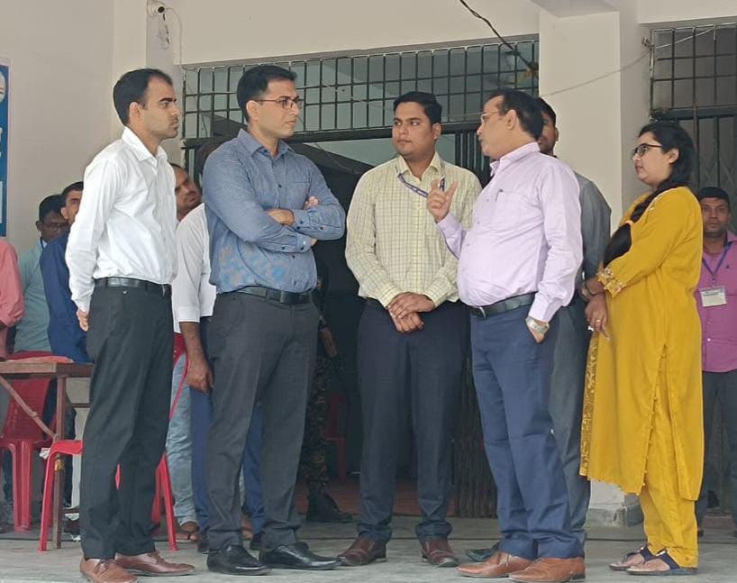 नवनिर्मित वी वी पैट वेयर हाउस में एफ एल सी कार्य प्रगति का किया गया निरिक्षण