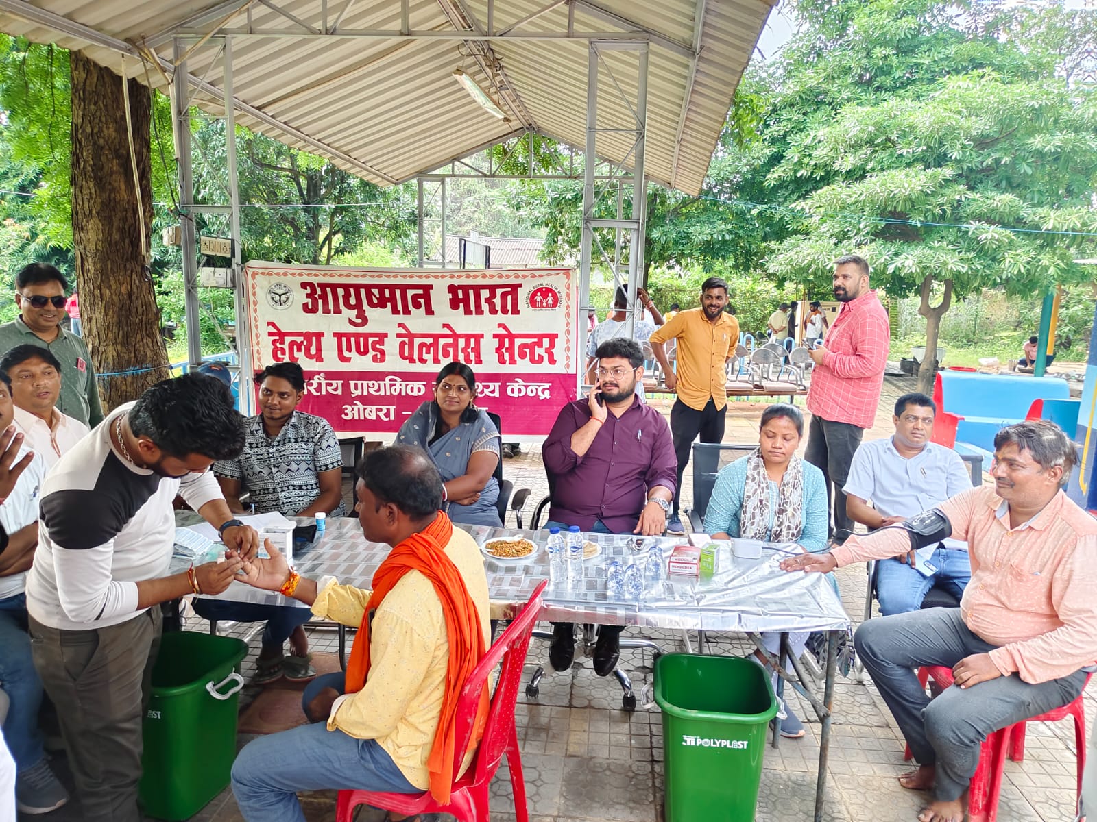 स्वच्छता योद्धाओं के लिए नगर पंचायत ओबरा का स्वास्थ्य परिक्षण कार्यक्रम