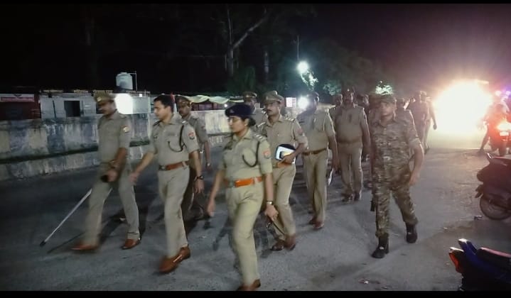 पुलिस अधीक्षक ने चोपन थाने का निरीक्षण किया