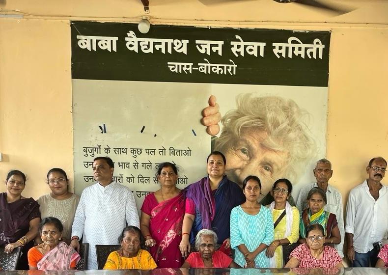 अघोरान्ना परो मंत्रः नास्ति तत्त्वं गुरोः परम्” मंत्र का उद्‌घोष