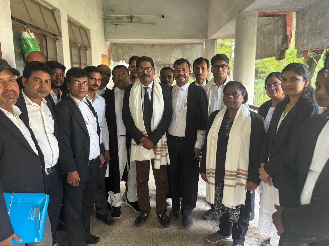 सहायक लोक अभियोजक के स्थानांतरण पर बिदाई समारोह