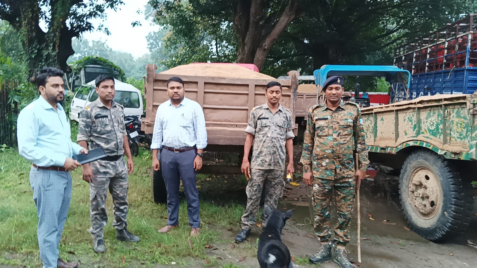 पेटरवार में खनन विभाग ने सघन जांच अभियान चलाकर बालू ढुलाई करते तीन ट्रेक्टर को जप्त किया