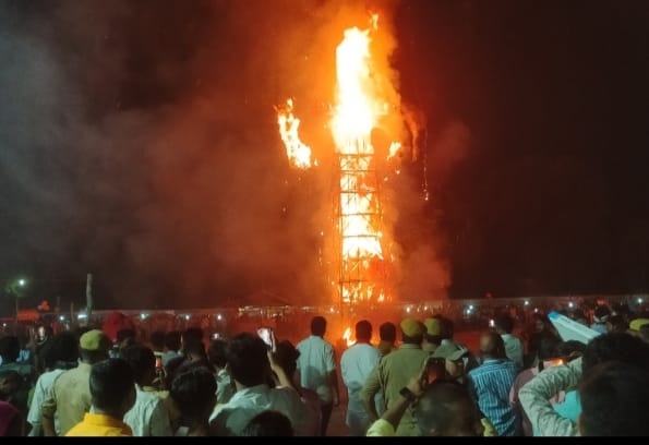 बुराई पर अच्छाई की जीत, राम व रावण की सेना में घण्टों चला युद्ध.!