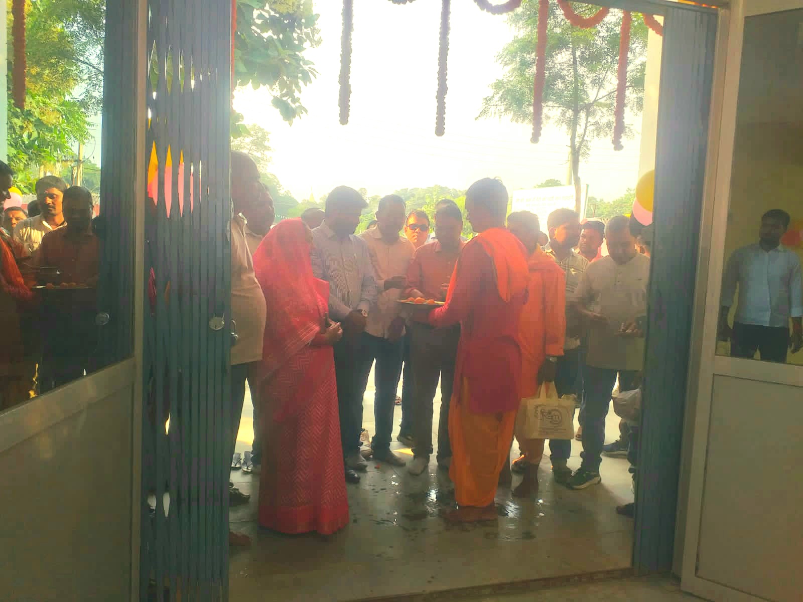 गोमिया प्रखंड मुख्यालय में नवनिर्मित प्रखंड सह अंचल कार्यालय का किया गया उद्घाटन