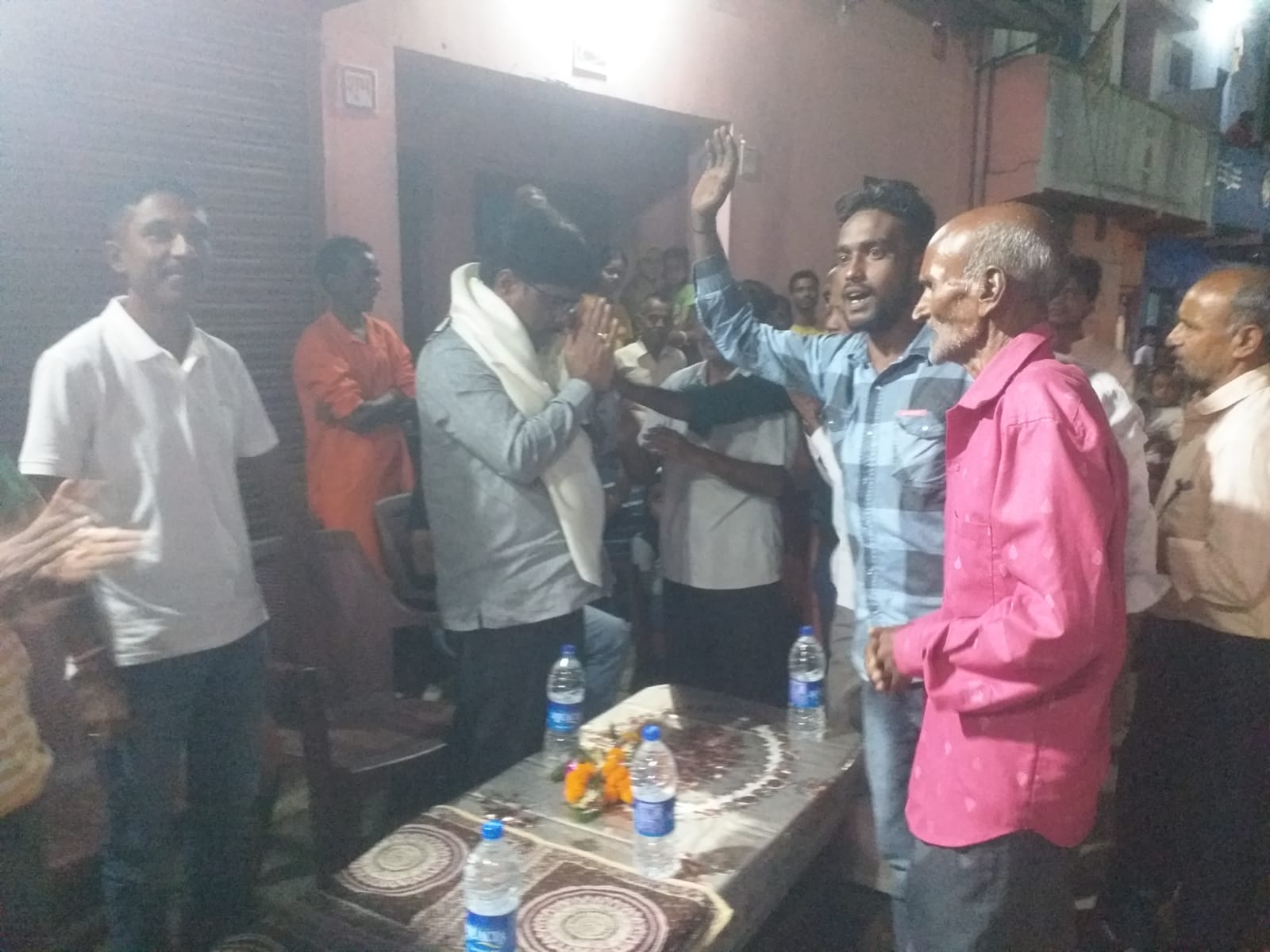 गोमिया में अभिनंदन समारोह आयोजित कर योगेंद्र प्रसाद महतो का ग्रामीणों ने किया भव्य स्वागत