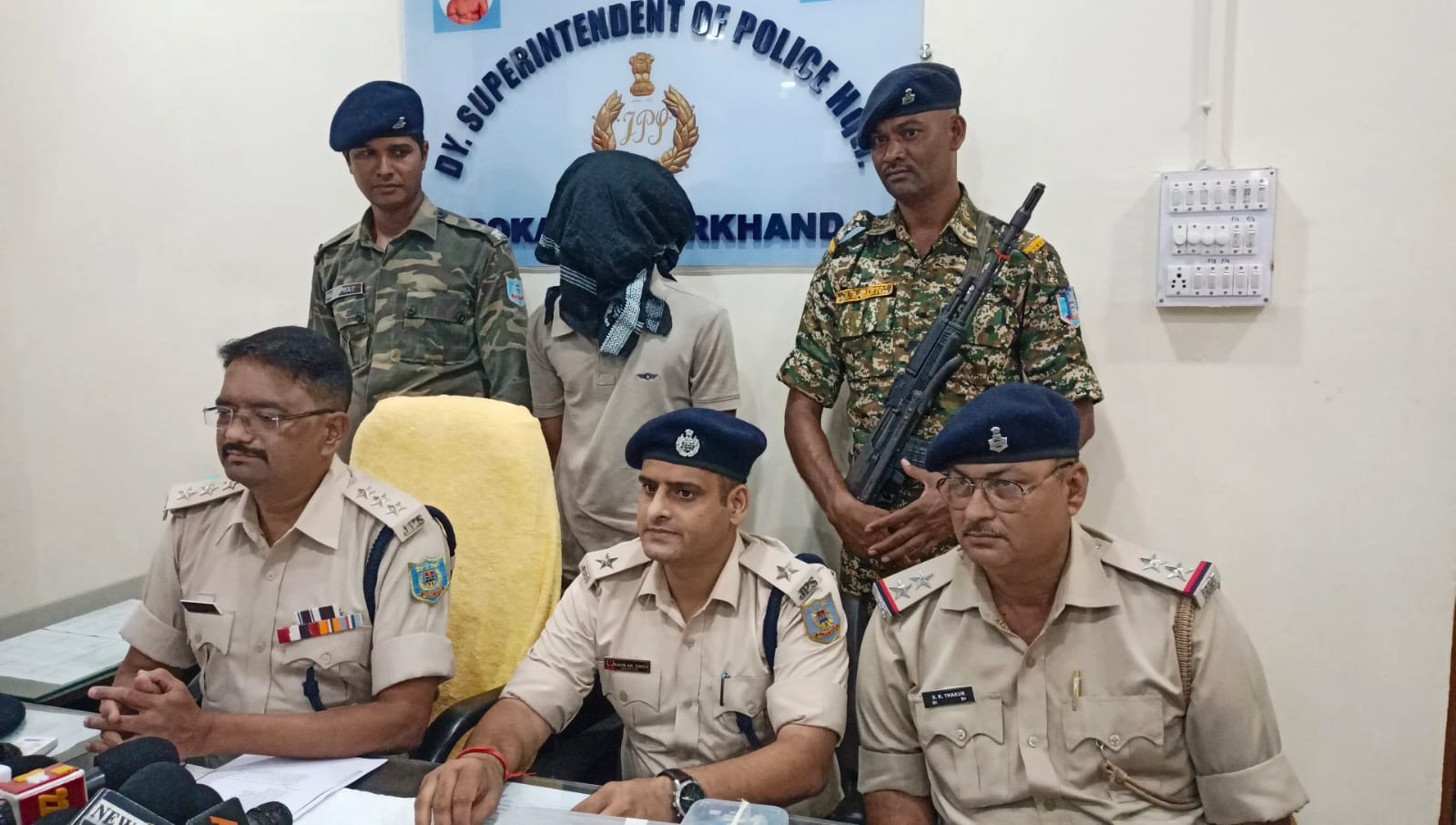 देशी लोडेड कटटा के साथ घुम रहे युवक को पुलिस ने खदेड़ कर पकड़ा