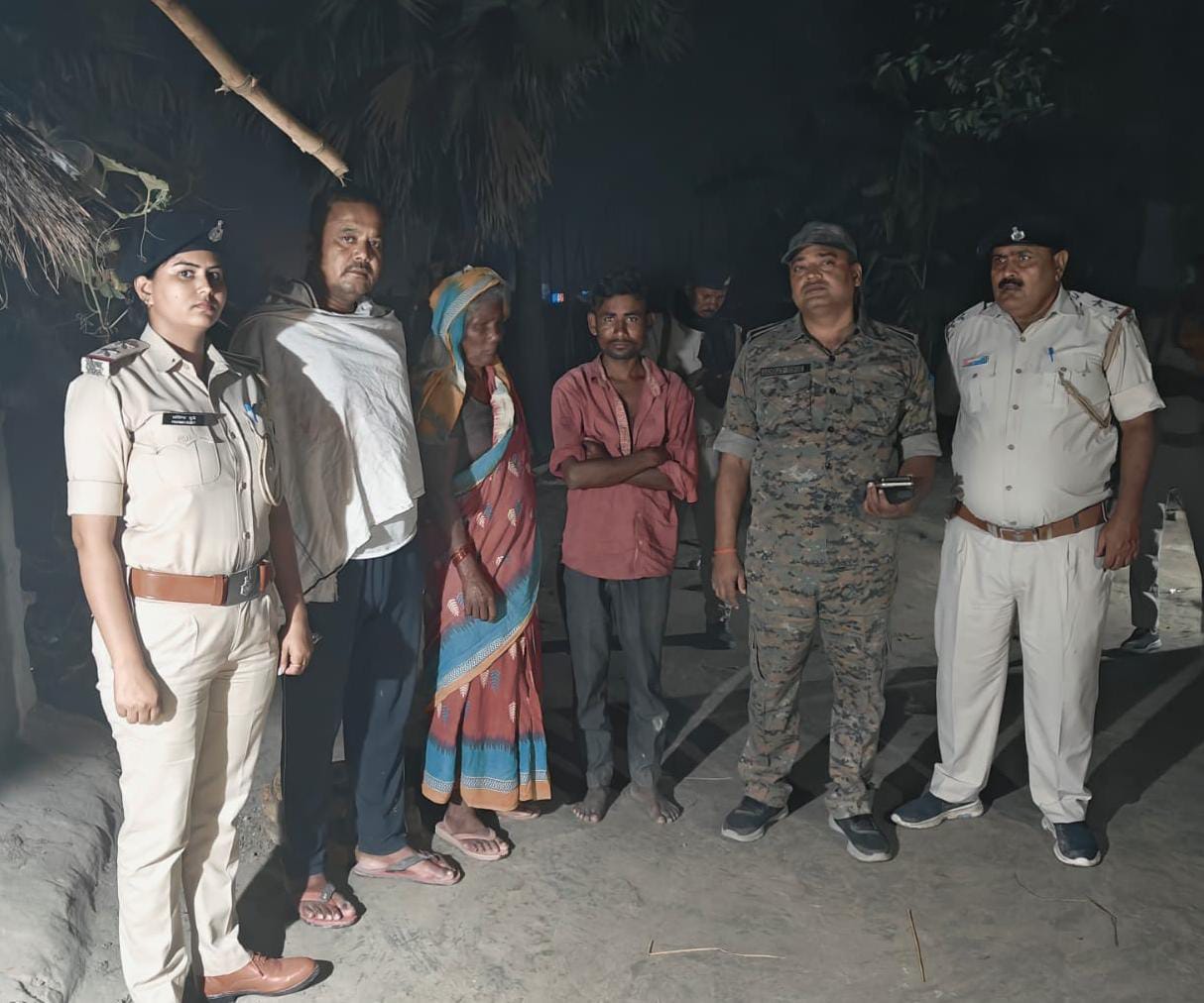 बेतिया पुलिस ने समकालीन अभियान के तहत 27 लोगों को किया गिरफ्तार, भारी मात्रा में देसी व विदेशी शराब बरामद।