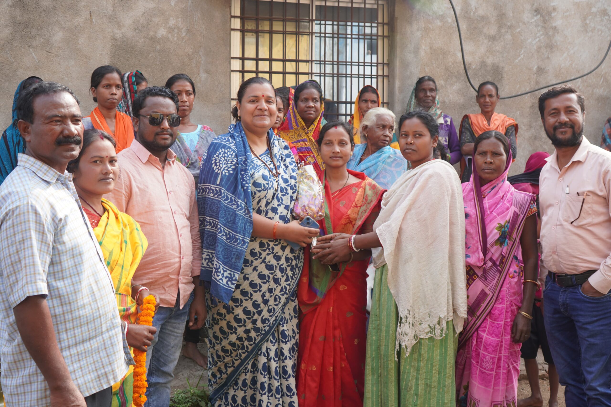 दस बर्षो में यहां के जनप्रतिनिधी ने विस्थापित और ग्रामीण क्षेत्रों का किया है नजरअंदाज, है विकास अधूरा : श्वेता सिंह 