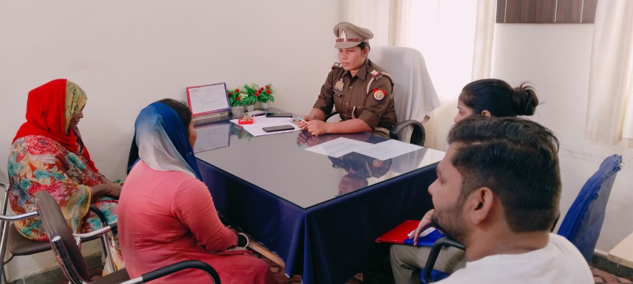 कानून व्यवस्था को मजबूत करने के साथ ही खाकी कर रही रिश्तों को भी मजबूत ।