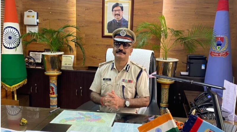 डीजीपी अनुराग गुप्ता ने सरायकेला के चांडिल थाना प्रभारी को निलंबित कर दिया