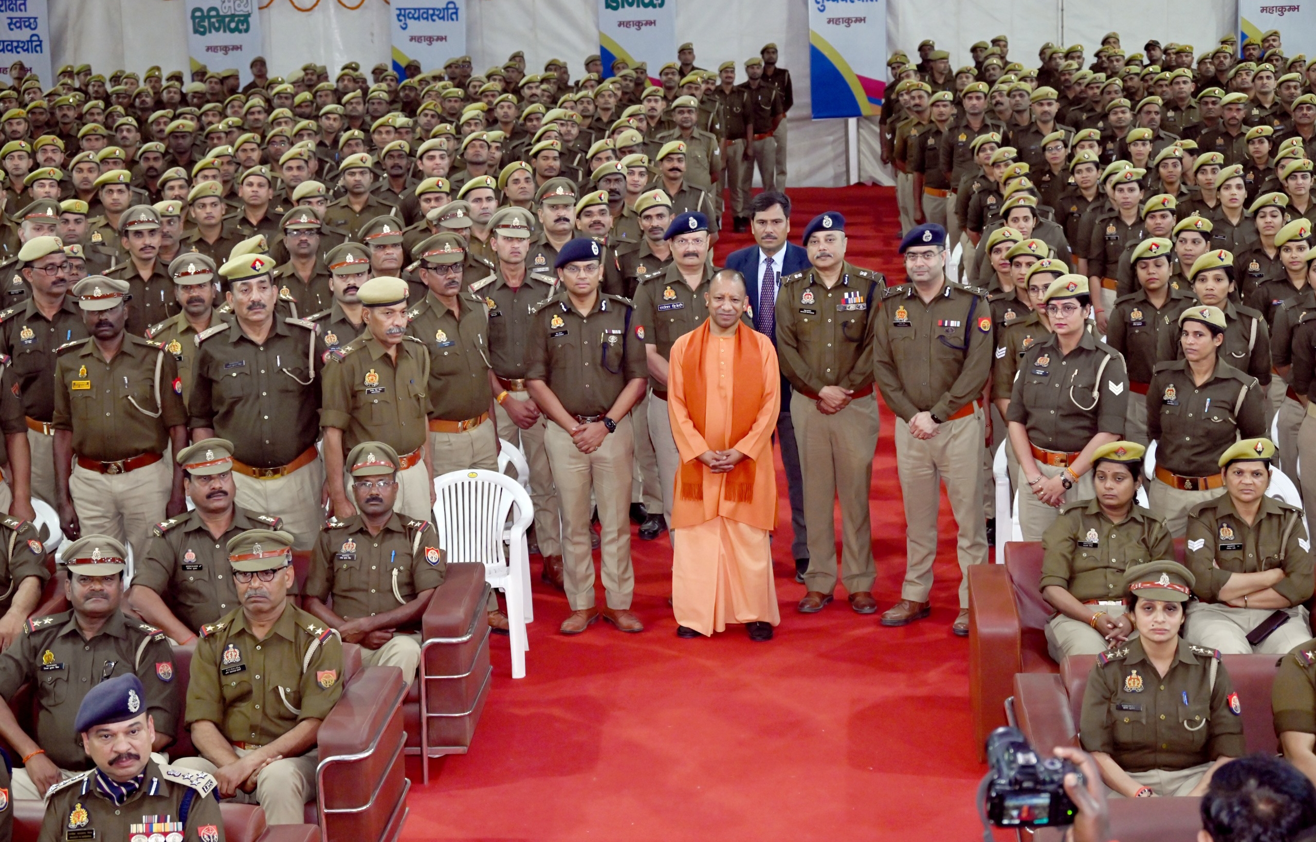 प्रयागराज महाकुंभ-पुलिस जितनी सतर्क होगी, आम आदमी उतना सुरक्षित होगा: मुख्यमंत्री योगी आदित्यनाथ