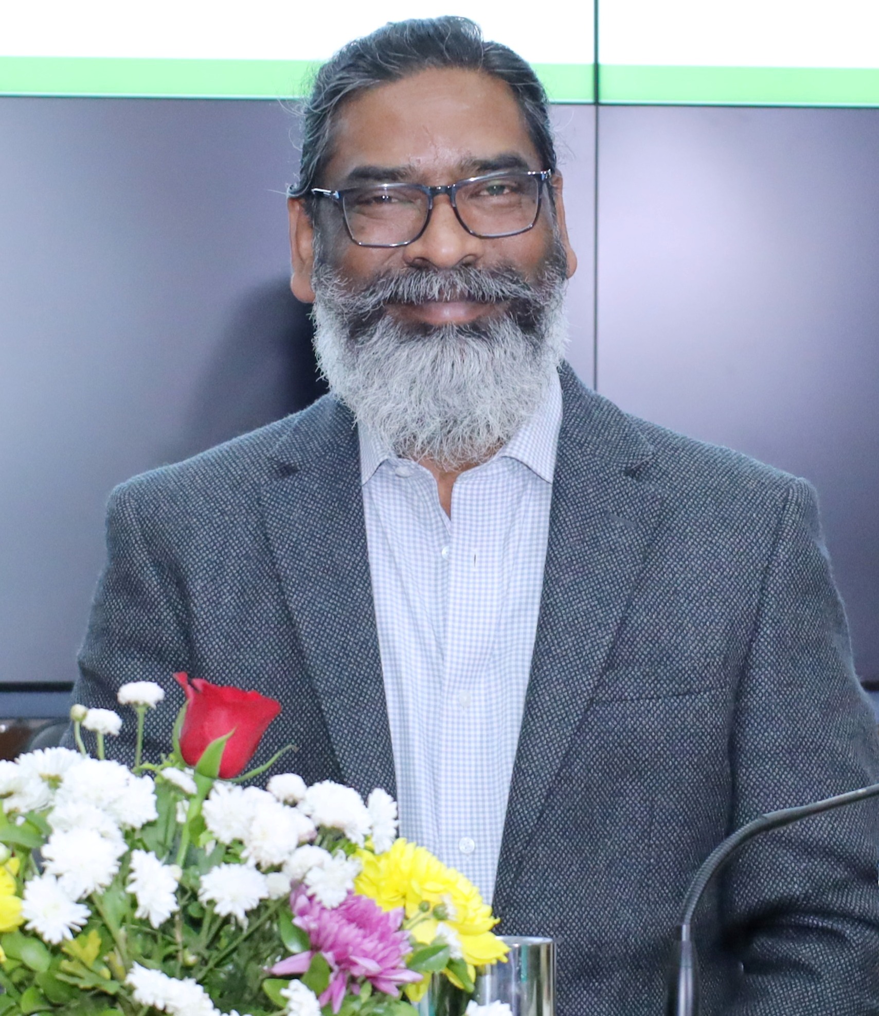 अलग राज्य बनने के बाद झारखंड ने कई उतार -चढ़ाव बीच गढ़े हैं कई नए आयाम-हेमन्त सोरेन अलग राज्य बनने के बाद झारखंड ने कई उतार -चढ़ाव बीच गढ़े हैं कई नए आयाम-हेमन्त सोरेन