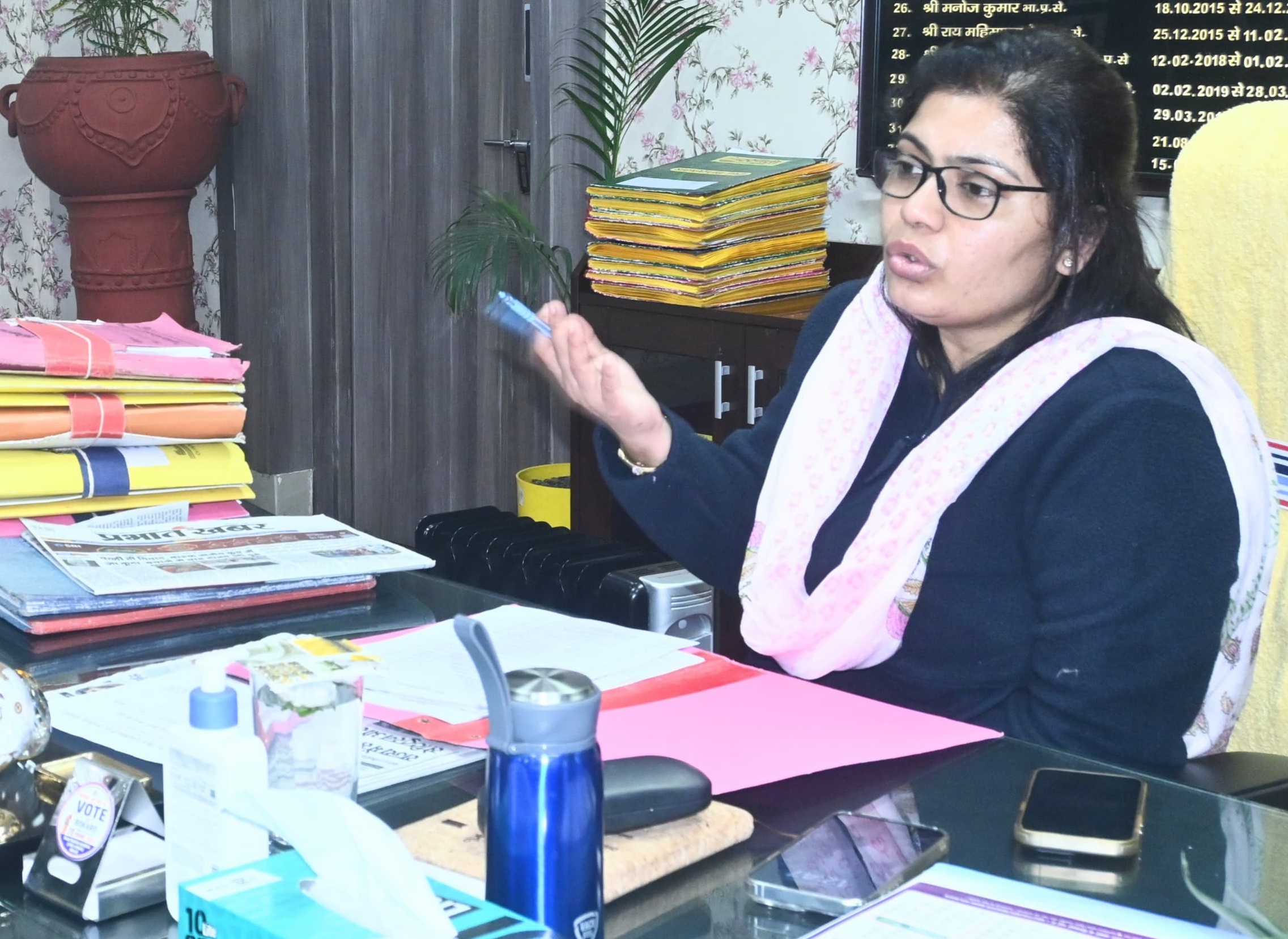 डीसी ने विभिन्न चौक-चौराहों एवं सार्वजनिक स्थानों पर अलाव व्यवस्था करने का दिया निर्देश 
