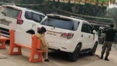 ड्यूटी के दौरान फोन चलाने पर पीएसआई के खिलाफ कार्रवाई