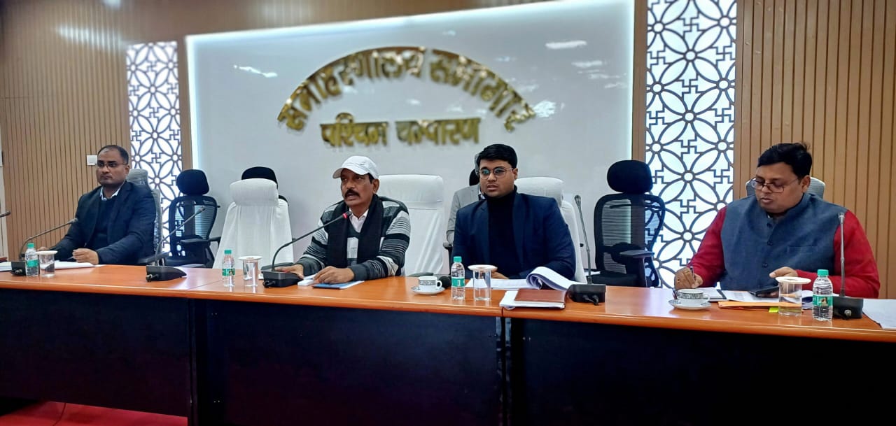 भुगतान के पूर्व योजनाओं का भौतिक सत्यापन जरूर करें : जिलाधिकारी।